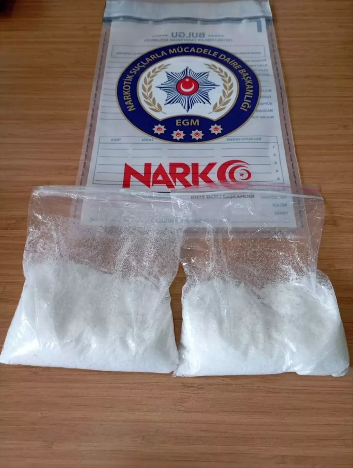 Manisa\'da uyuşturucu operasyonunda 3 kişi tutuklandı