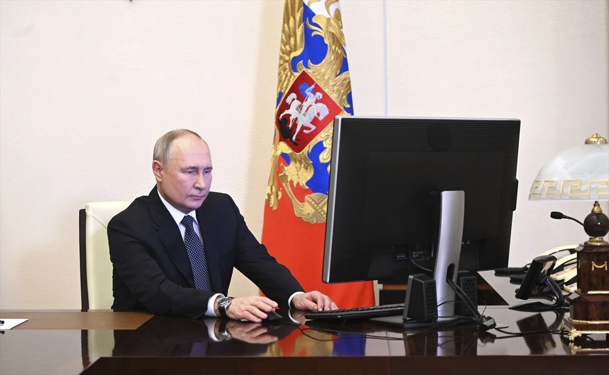 Rusya Devlet Başkanı Vladimir Putin, seçimde oy kullandı