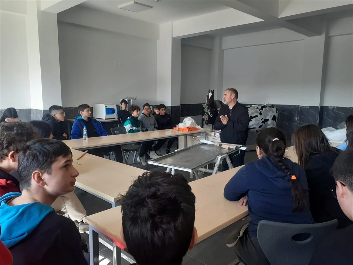 Samsun\'da Ortaokul Öğrencilerine Liseler Hakkında Bilgilendirme Etkinlikleri Düzenlendi