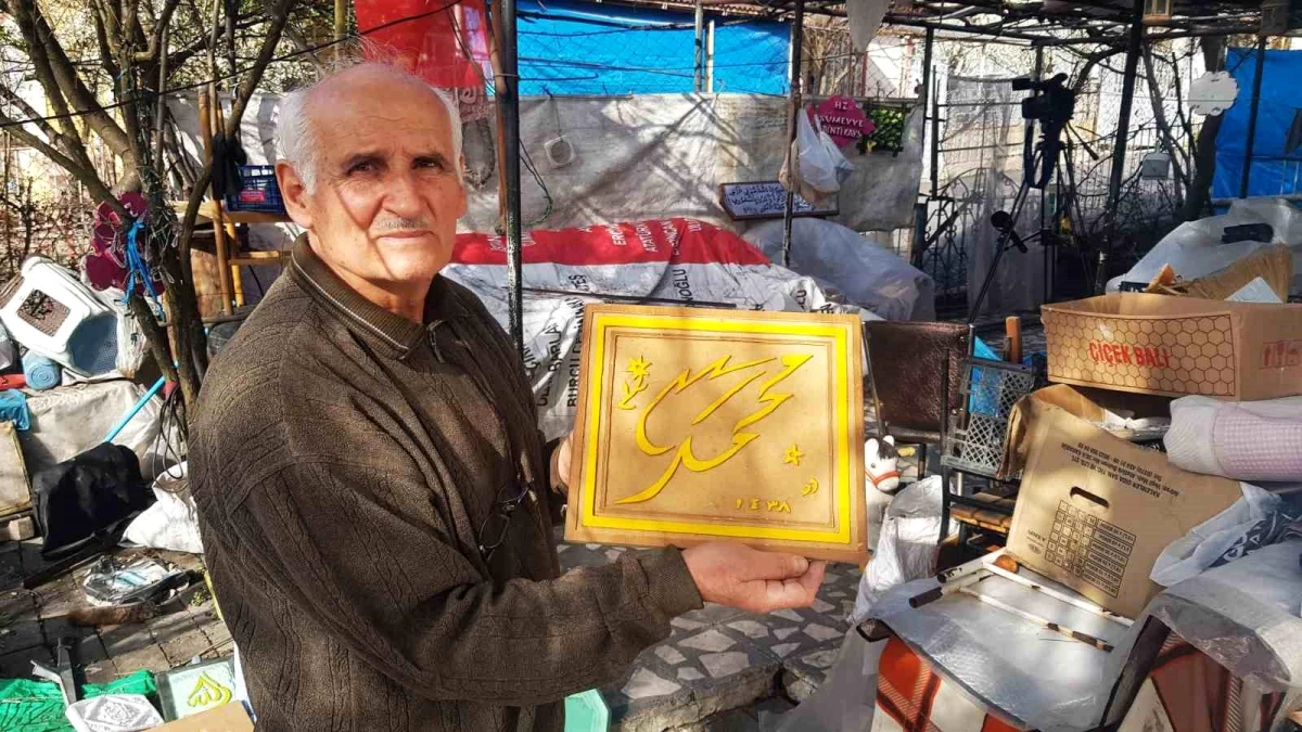 77 yaşındaki hattat Zekeriya Tezcan\'ın eserleri Türkiye\'nin birçok camisinde yer alıyor