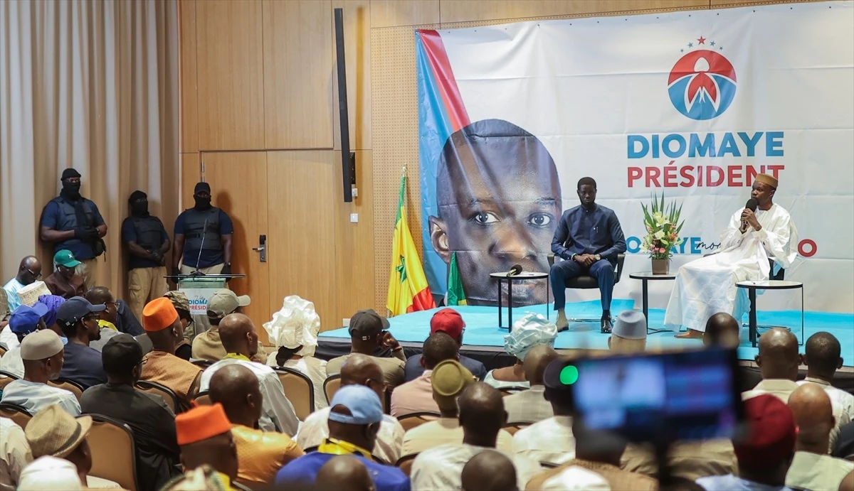 Senegal\'de Muhalif Lider Sonko, Seçimi İlk Turda Kazanacaklarını Söyledi