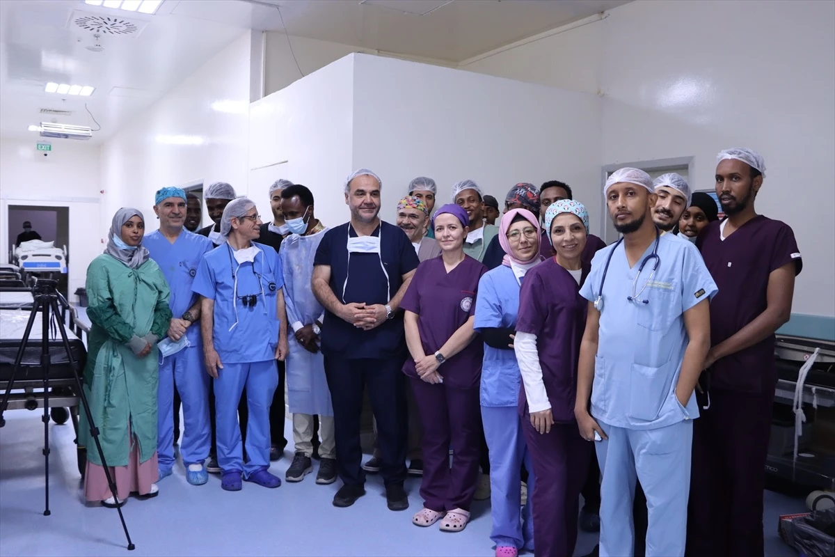 Somali\'de Recep Tayyip Erdoğan Hastanesinde İlk Kez Açık Kalp Ameliyatı Yapıldı