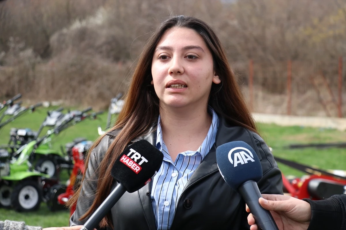 TİKA, Kuzey Makedonya\'da çiftçilere seracılık ve tarımsal ekipman desteği sağladı