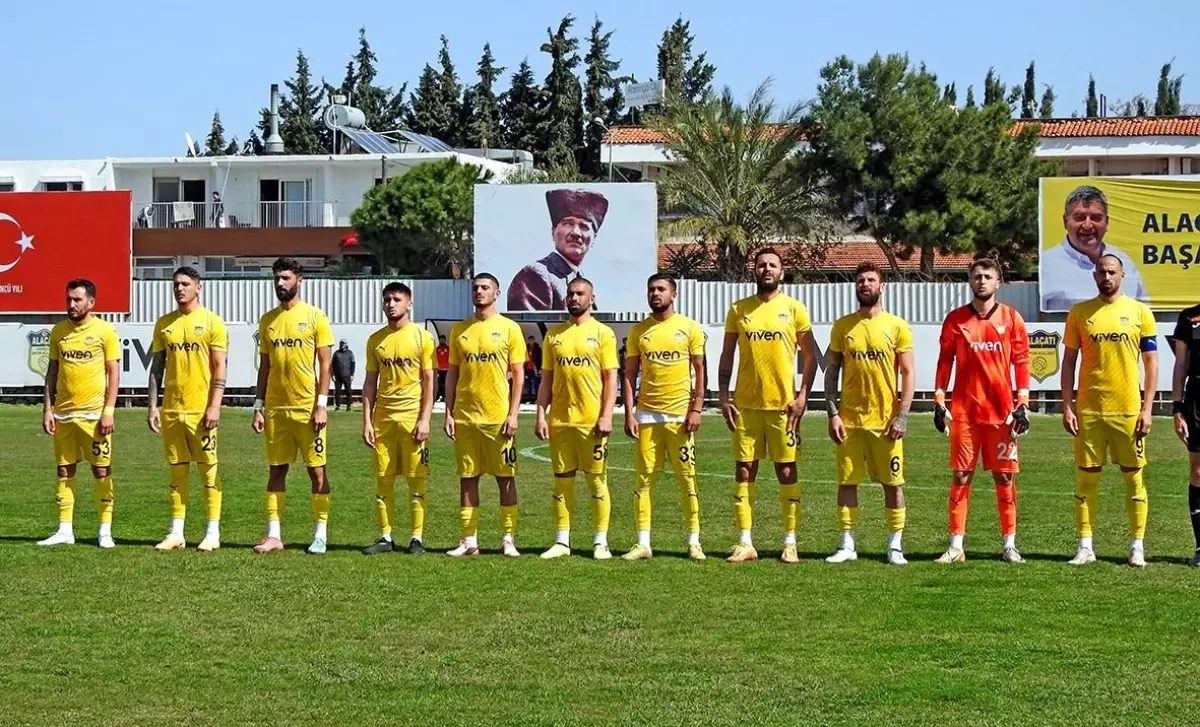 Alaçatıspor Deplasmanda Berabere Kaldı, Çeşme Belediyespor Liderlikten İkinci Sıraya Düştü