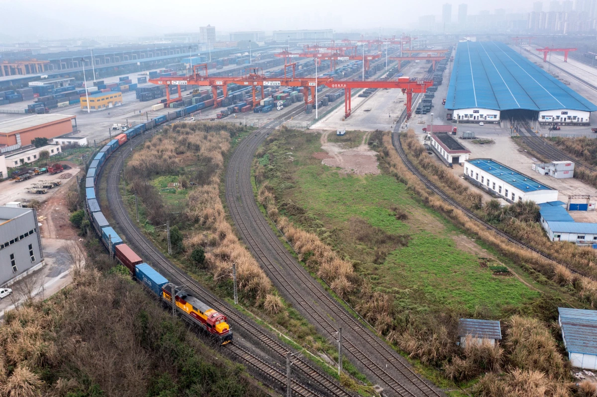 Çin-Avrupa Yük Treni Hizmeti İle Chongqing\'de İhracat Artışı