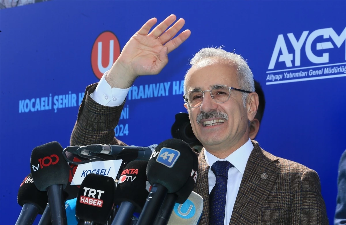 Ulaştırma ve Altyapı Bakanı Abdulkadir Uraloğlu: Kocaeli\'ye 264 Milyar TL Yatırım Gerçekleştirdik