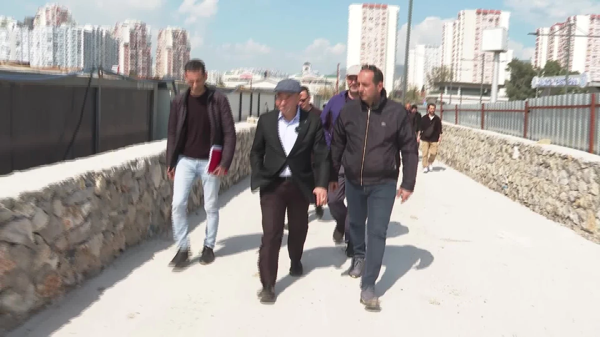 İzmir Büyükşehir Belediye Başkanı Tunç Soyer, Flamingo Doğa Parkı\'nı İnceledi