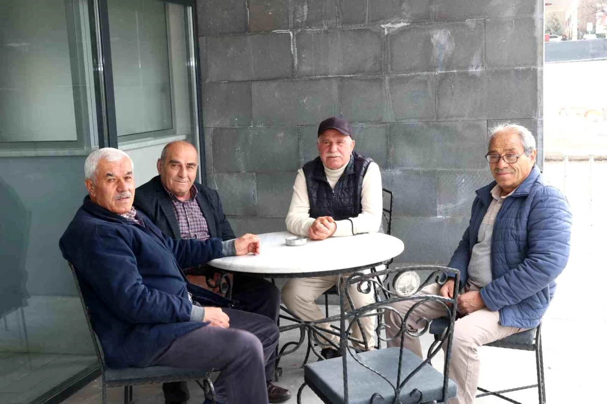 Kayseri Büyükşehir Belediyesi Emekliler Kafeteryası\'nın İkincisini Açtı