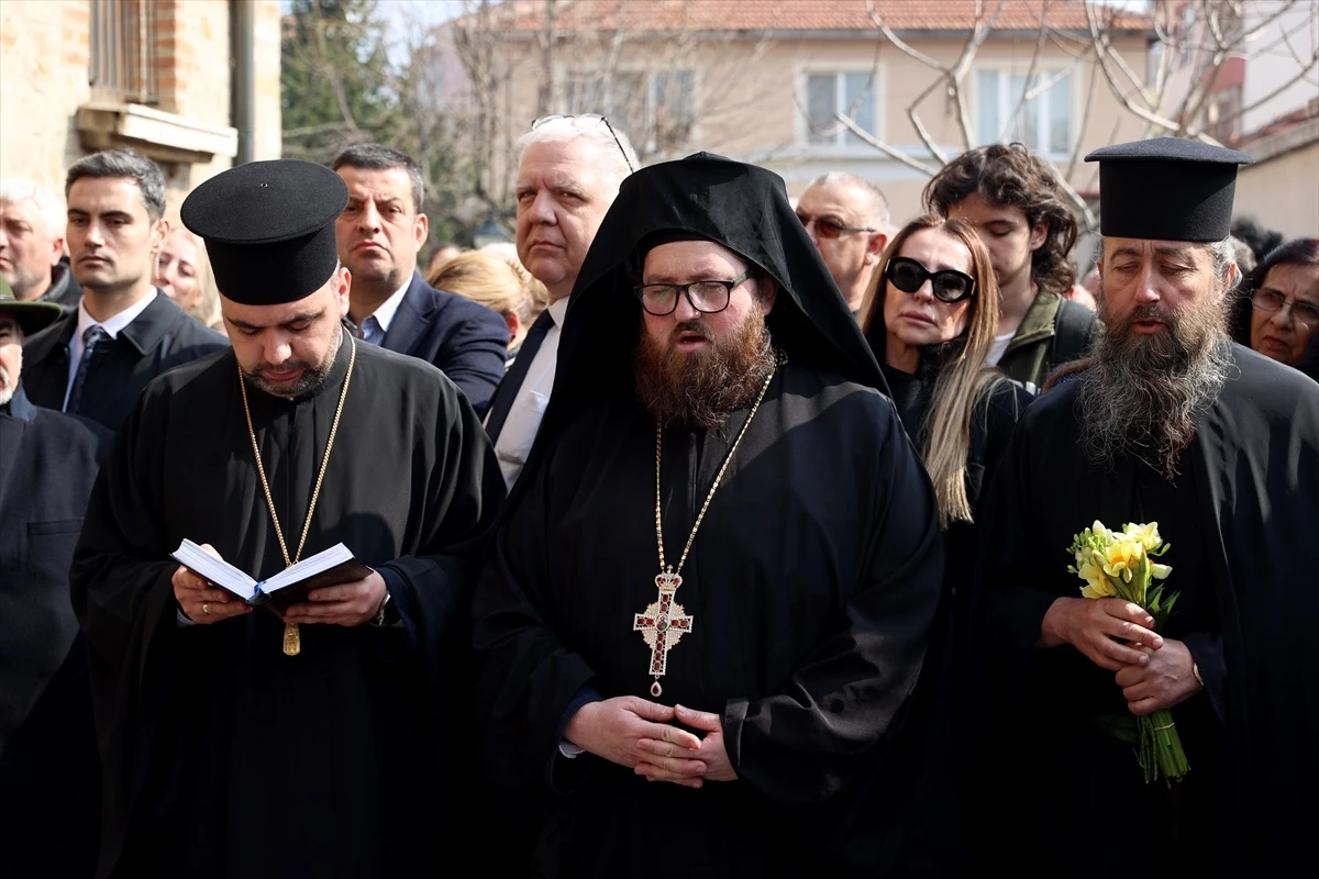 Edirne\'deki Bulgar Ortodoks Sveti Georgi Kilisesi\'nin Rahibi Aleksandır Çıkırık\'ın Ölümünün 1. Yılında Tören Düzenlendi