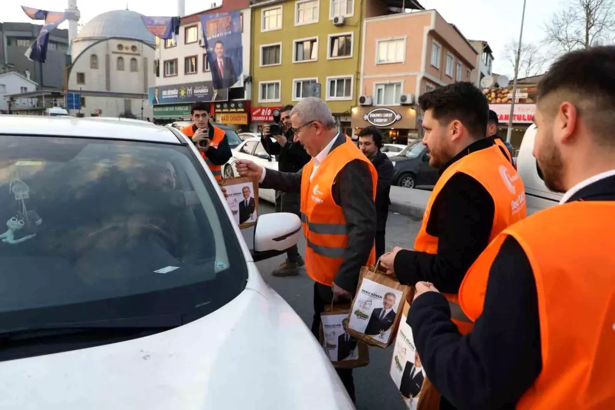 Eyüpsultan Belediyesi Ramazan Ayında İftar Trafikte Olanlara İftariyelik Dağıtıyor