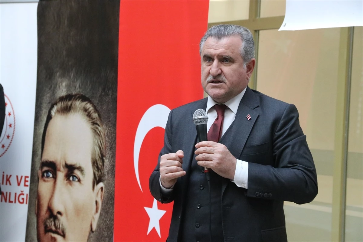 Gençlik ve Spor Bakanı Osman Aşkın Bak: Türkiye Yüzyılı gençlerin yüzyılı olacak