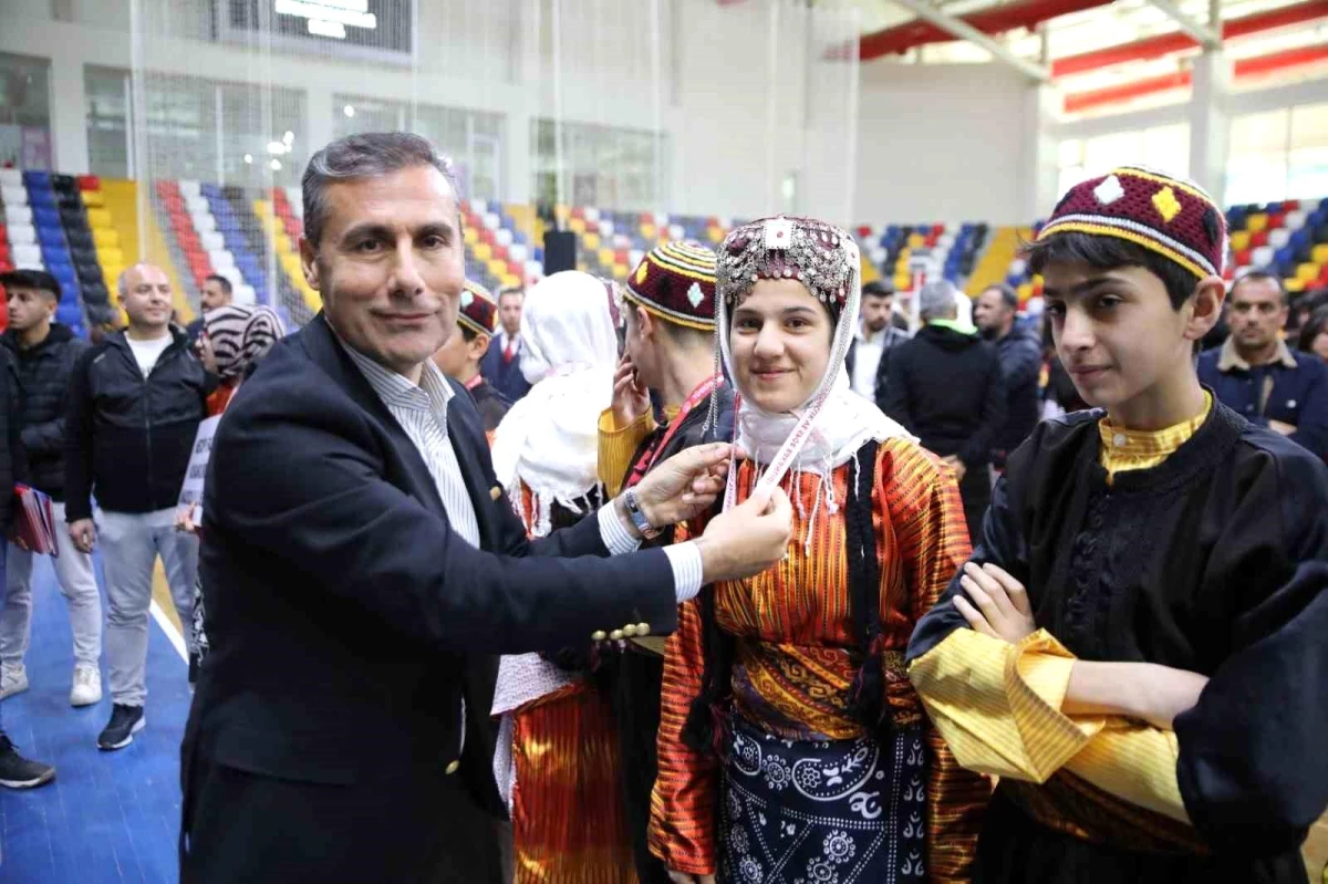 Adıyaman\'da Okullararası Halk Oyunları Yarışmaları Düzenlendi