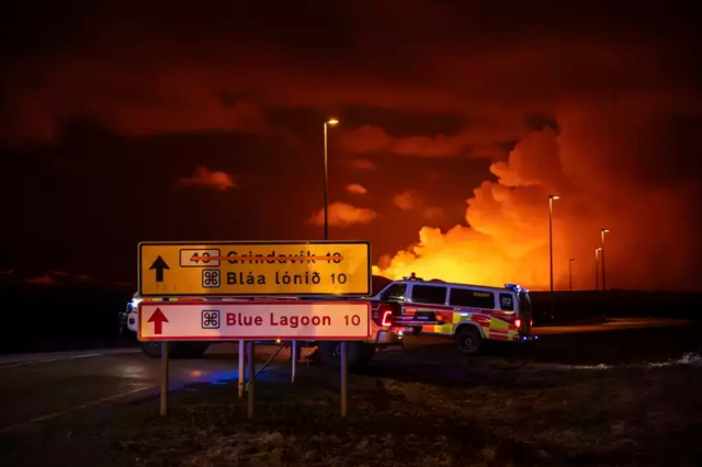İzlanda'da son 3 ayda 4. yanardağ patlaması! Bölgede OHAL ilan edildi, vatandaşlar kısa mesajla tahliye edildi