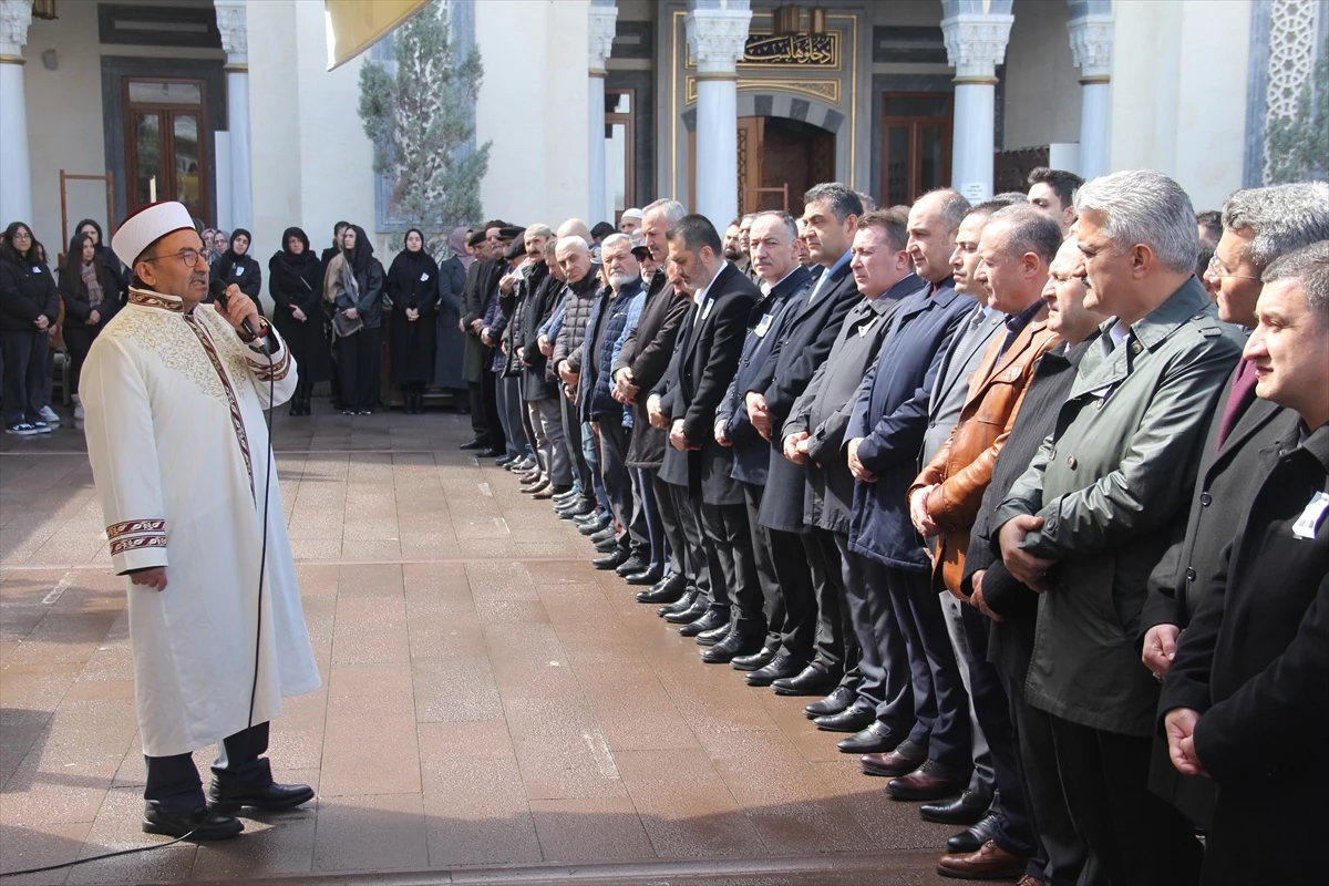 Kırıkkale Adalet Komisyonu Başkanı Mesut Şengönül\'ün cenazesi Malatya\'da defnedildi