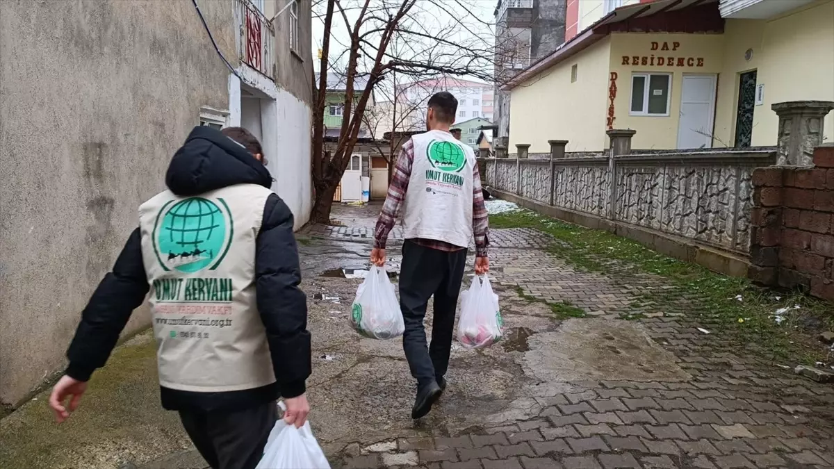 Muş\'ta Ramazan dolayısıyla ihtiyaç sahiplerine gıda yardımı yapıldı