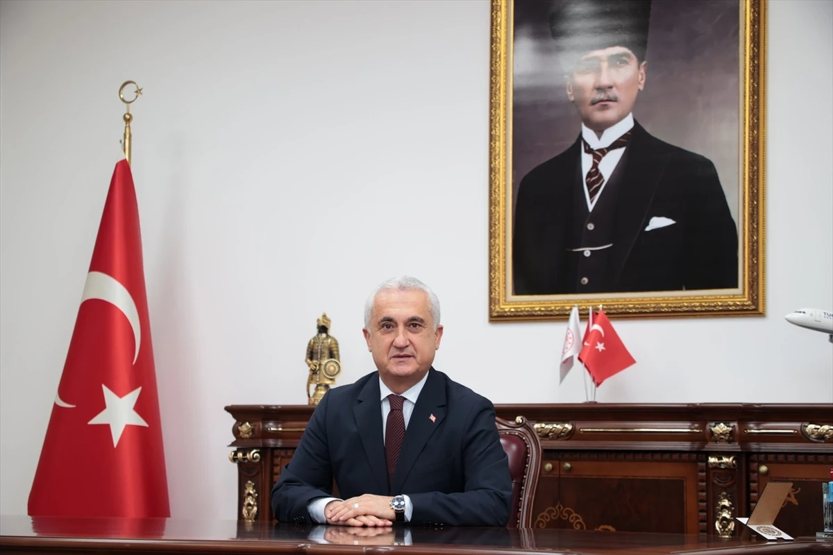 Muş Valisi Çakır\'dan "18 Mart Şehitleri Anma Günü ve Çanakkale Deniz Zaferi" mesajı