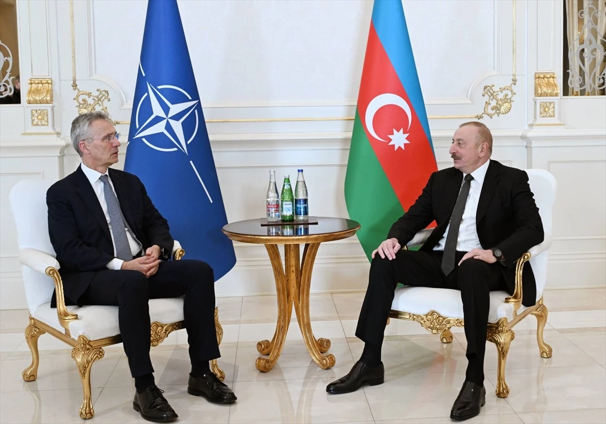 NATO Genel Sekreteri Jens Stoltenberg Azerbaycan\'da Cumhurbaşkanı Aliyev ile Görüştü