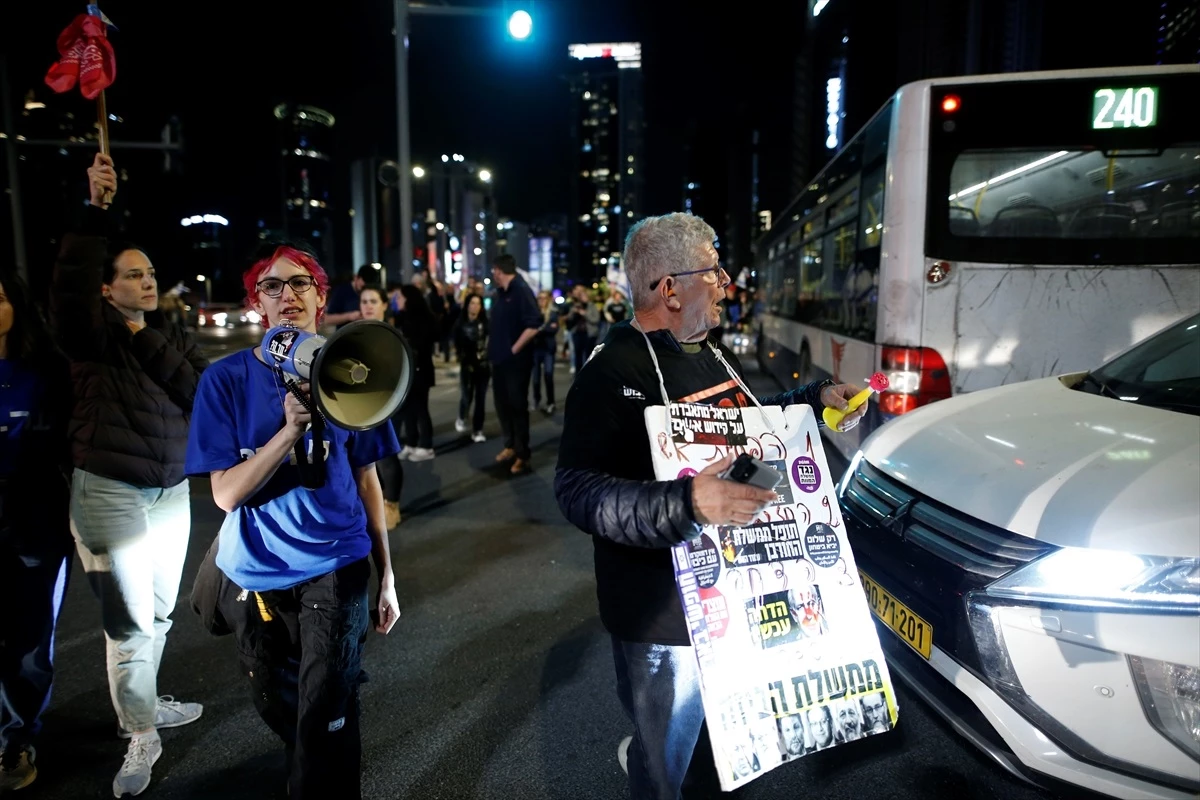 İsrailliler Netanyahu hükümetinin istifasını talep etmek için protesto düzenledi