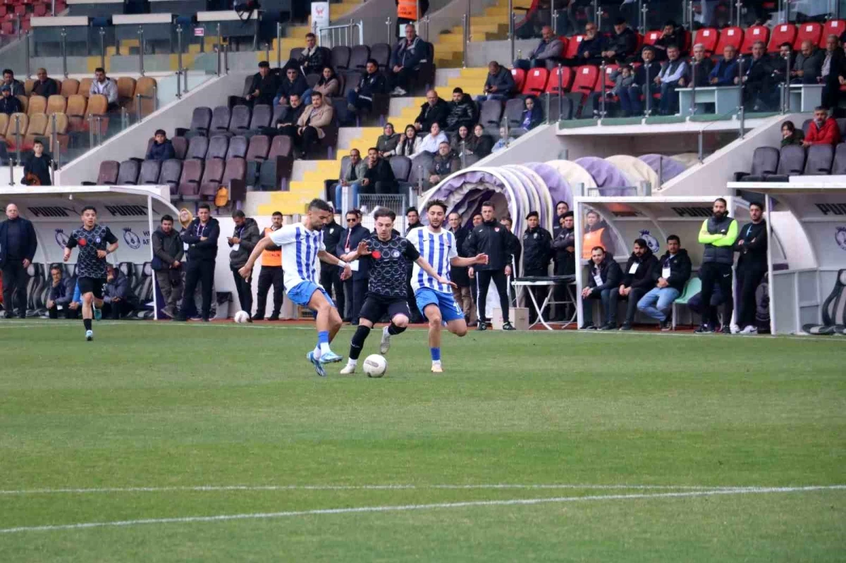 TFF 2. Lig Beyaz Grup\'ta Afyonspor ve Ankaraspor Berabere Kaldı