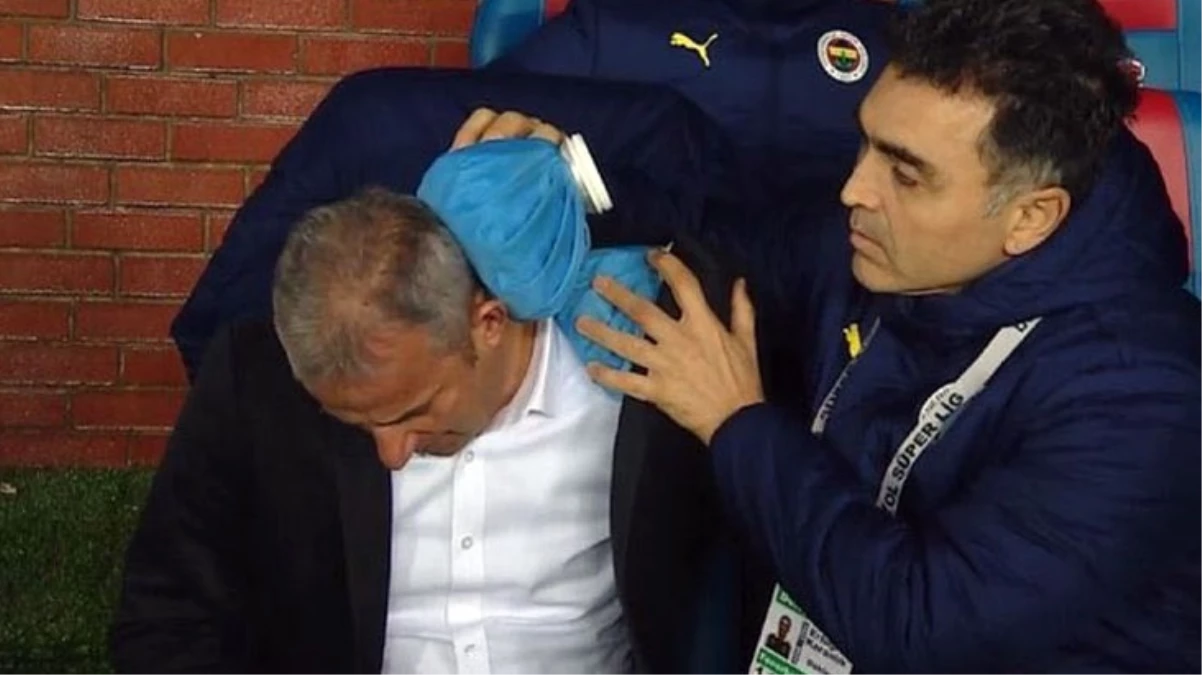 Trabzon\'da Fenerbahçe Teknik Direktörü İsmail Kartal\'a yabancı madde isabet etti