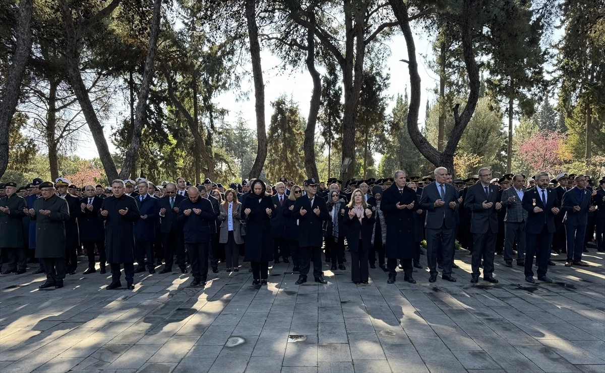 İzmir, Denizli, Aydın, Manisa ve Uşak\'ta 18 Mart Şehitleri Anma Günü ve Çanakkale Deniz Zaferi Törenleri Düzenlendi