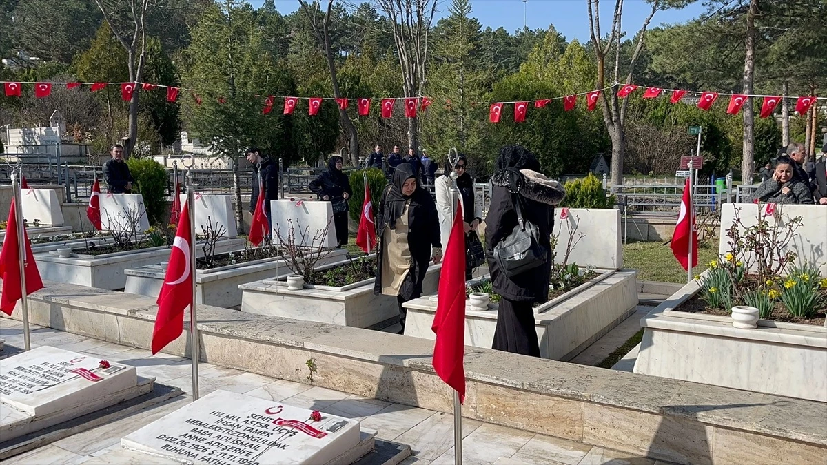 Konya, Aksaray, Afyonkarahisar ve Karaman\'da 18 Mart Şehitleri Anma Günü ve Çanakkale Deniz Zaferi\'nin 109. yıl dönümü törenleri düzenlendi