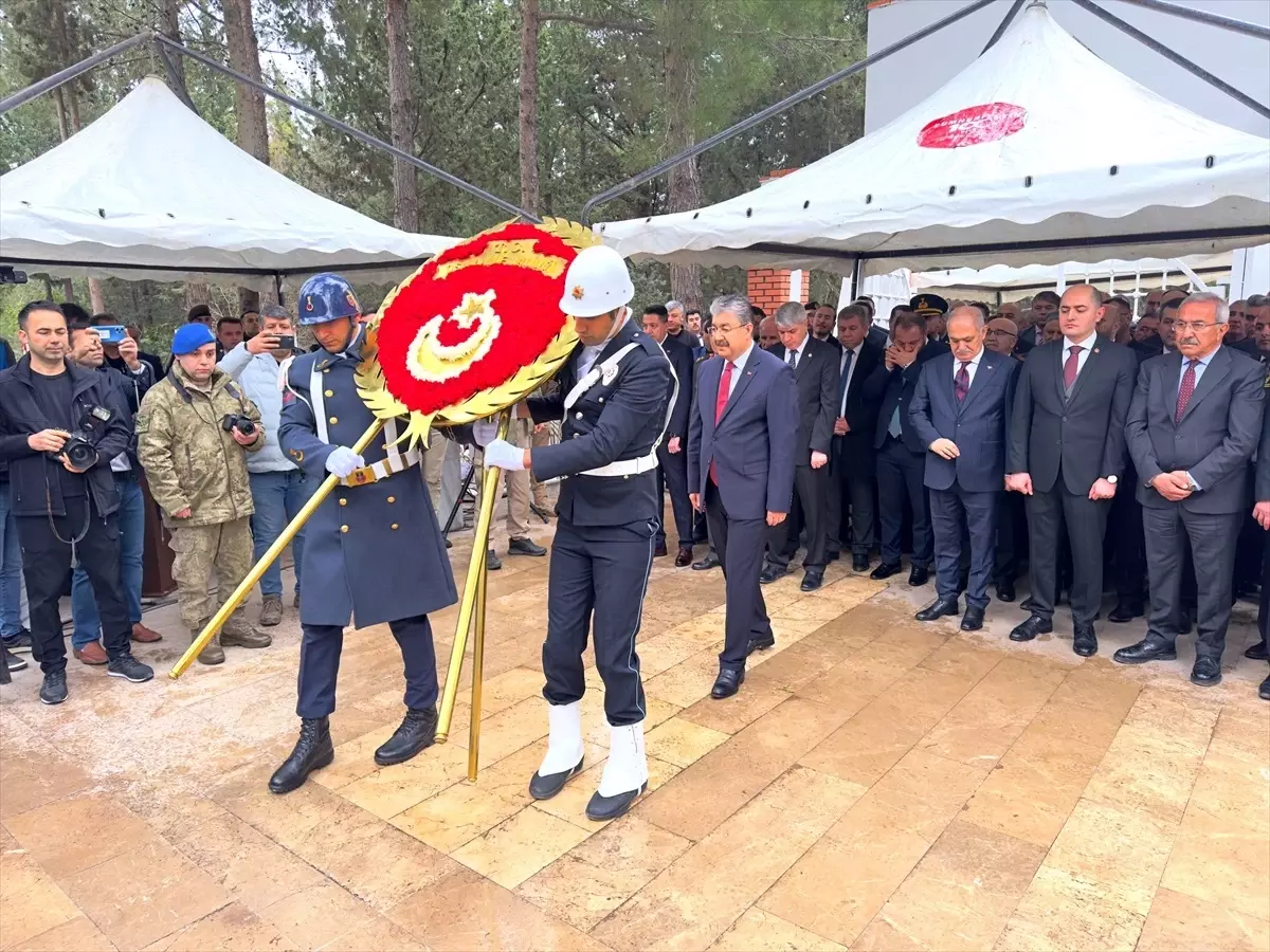 Adana, Mersin, Hatay ve Osmaniye\'de 18 Mart Şehitleri Anma Günü ve Çanakkale Deniz Zaferi Törenleri