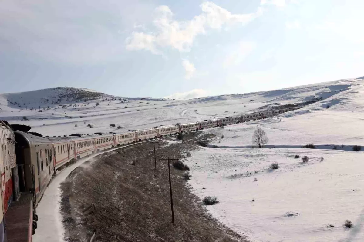 Tatvan turistik treni için bireysel bilet satışları başladı