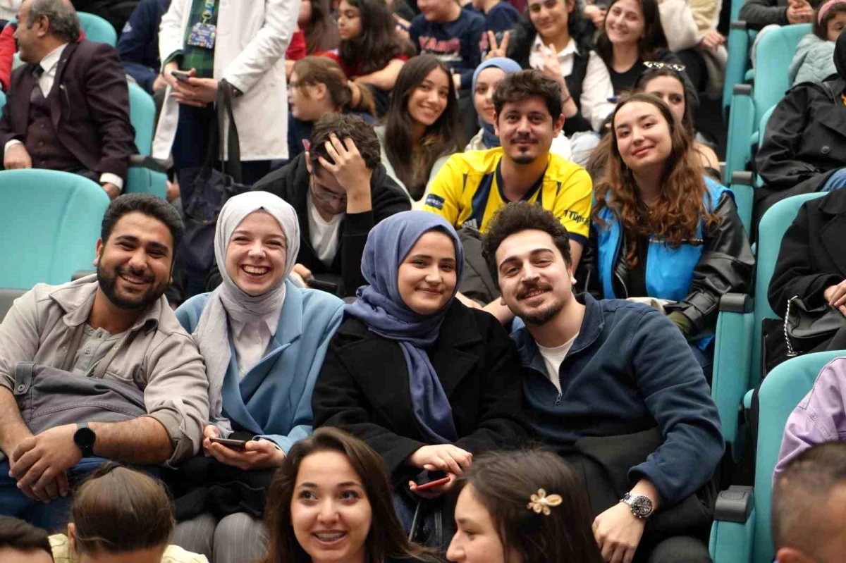 Sanayi ve Teknoloji Bakanı Fatih Mehmet Kaçır, Balıkesir Üniversitesi\'nde öğrencilerle bir araya geldi