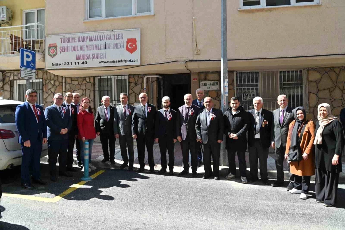 Manisa Büyükşehir Belediye Başkanı Cengiz Ergün, Şehit Aileleri ve Gaziler Derneklerini Ziyaret Etti
