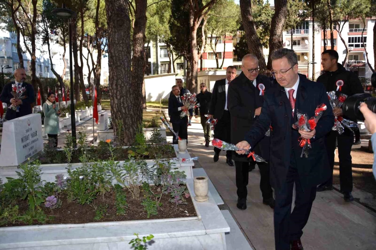 Manisa\'da 18 Mart Şehitleri Anma Günü ve Çanakkale Zaferi törenle kutlandı