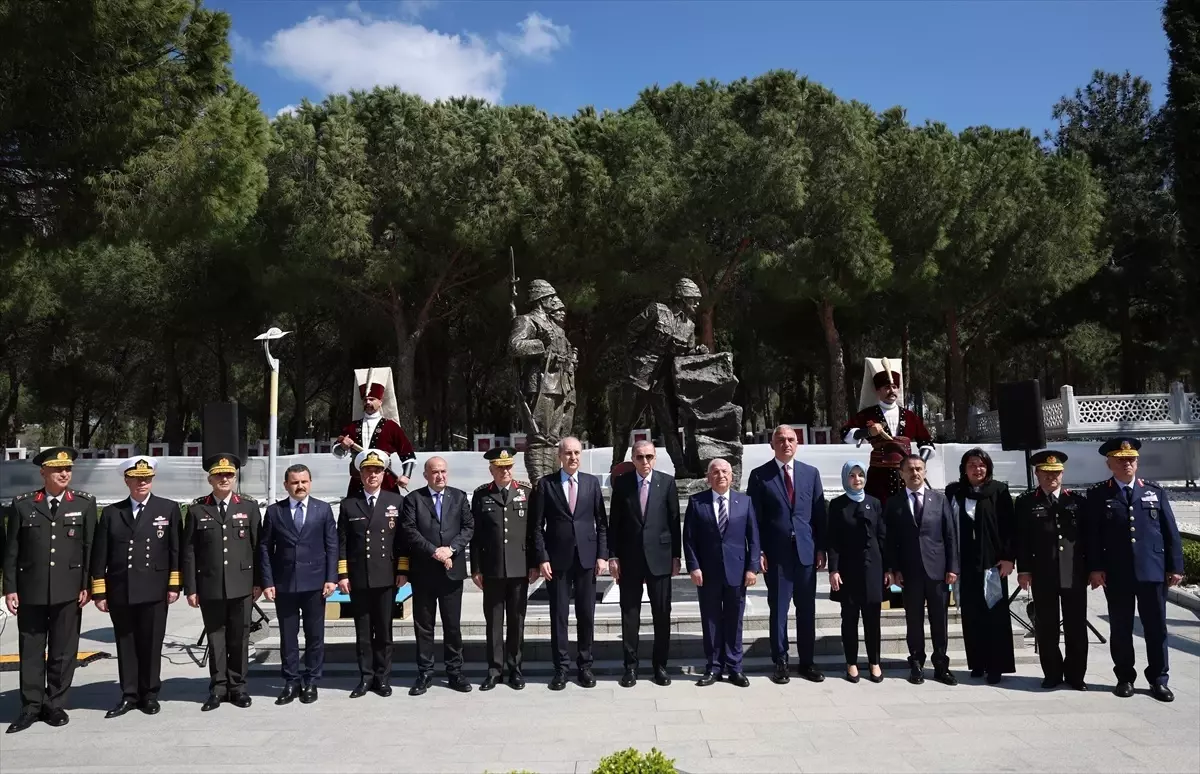 Cumhurbaşkanı Erdoğan: Çanakkale ruhu yolumuzu aydınlatmaya devam edecek