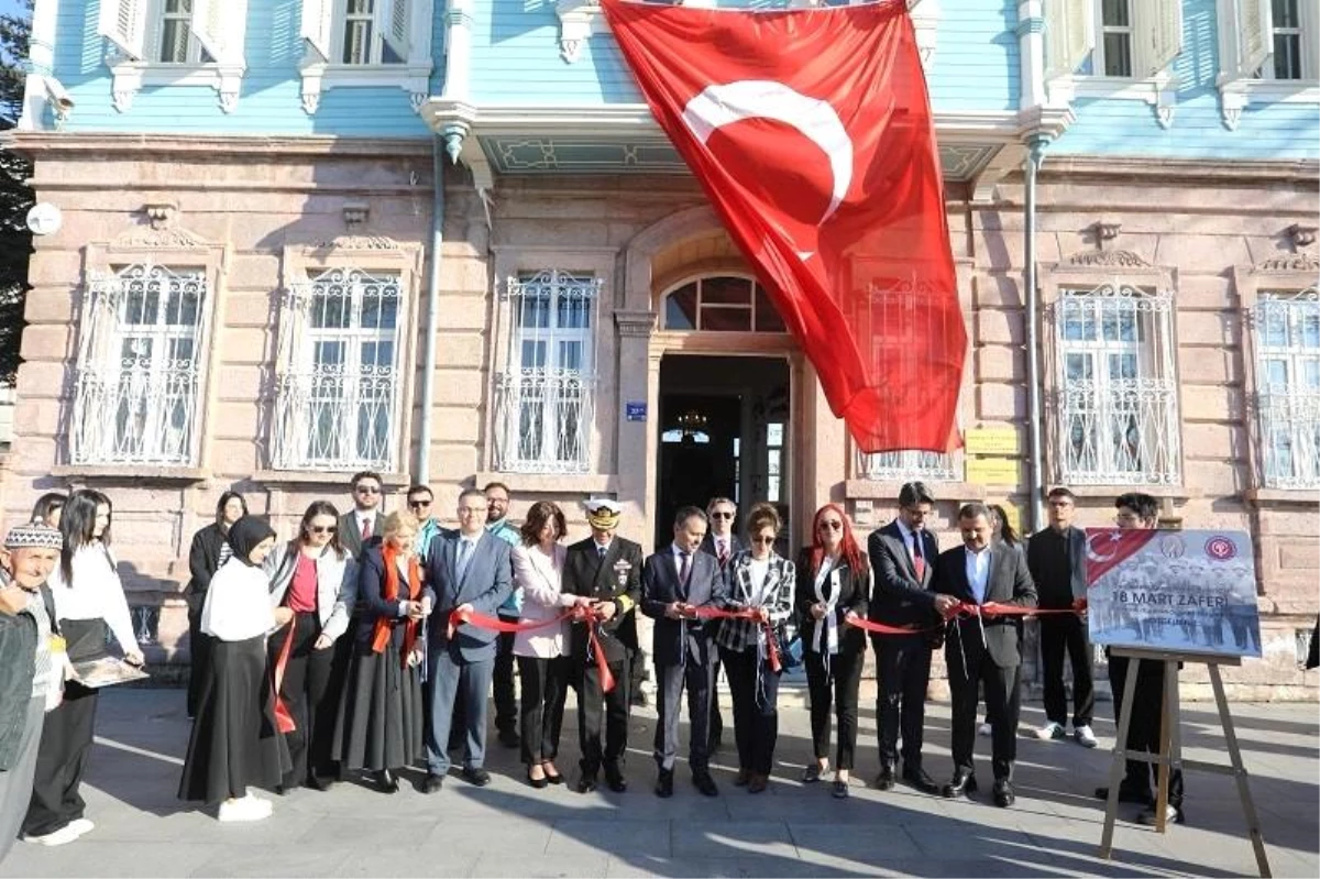 Çanakkale\'de 18 Mart Şehitleri Anma ve Çanakkale Deniz Zaferi etkinlikleri kapsamında yerel basın sergisi açıldı