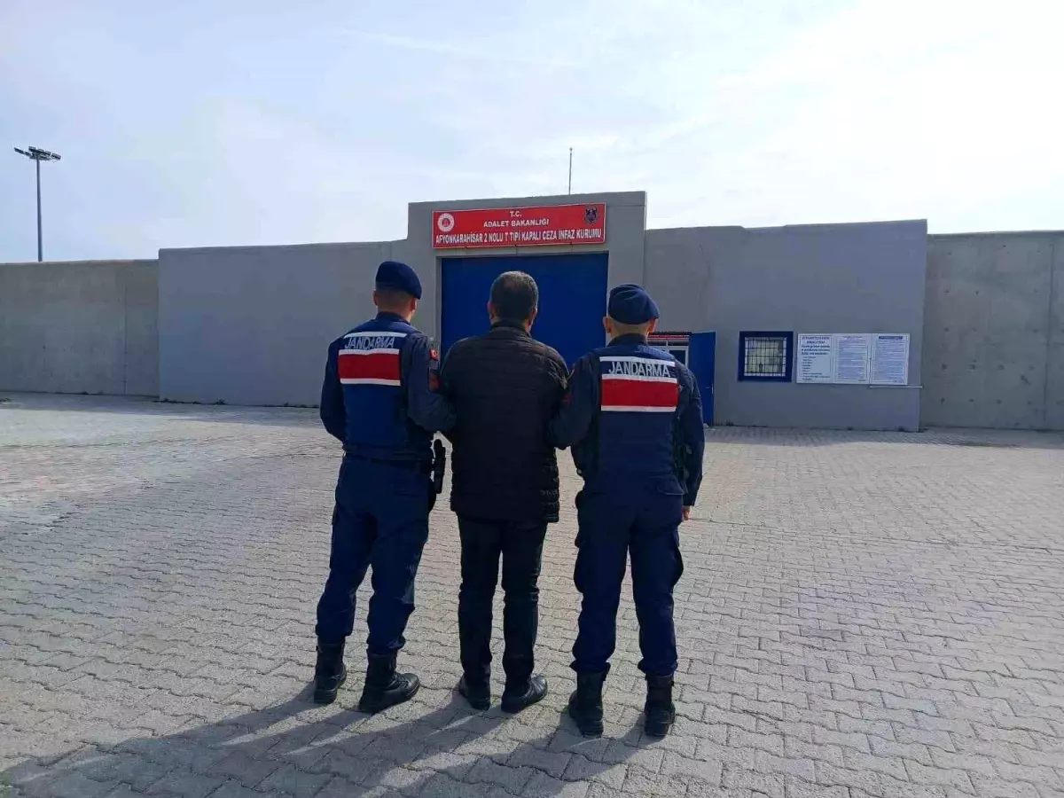 Afyonkarahisar\'da hırsızlık suçundan aranan şahıs tutuklandı