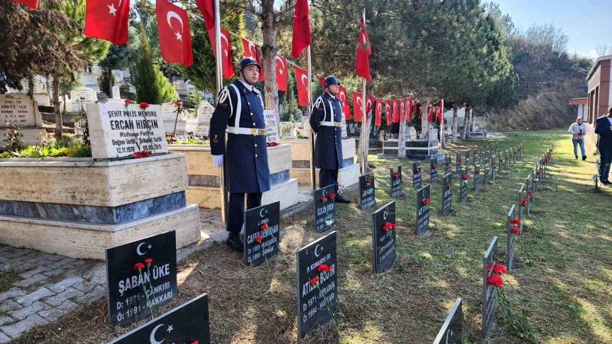 Karabük\'te 18 Mart Şehitleri Anma Günü ve Çanakkale Deniz Zaferi Kutlandı