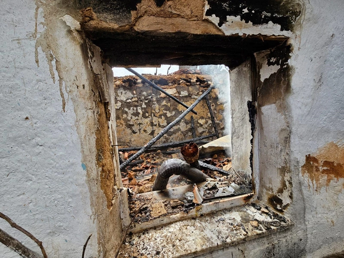 Karaman\'da evde çıkan yangında bir kişi hayatını kaybetti