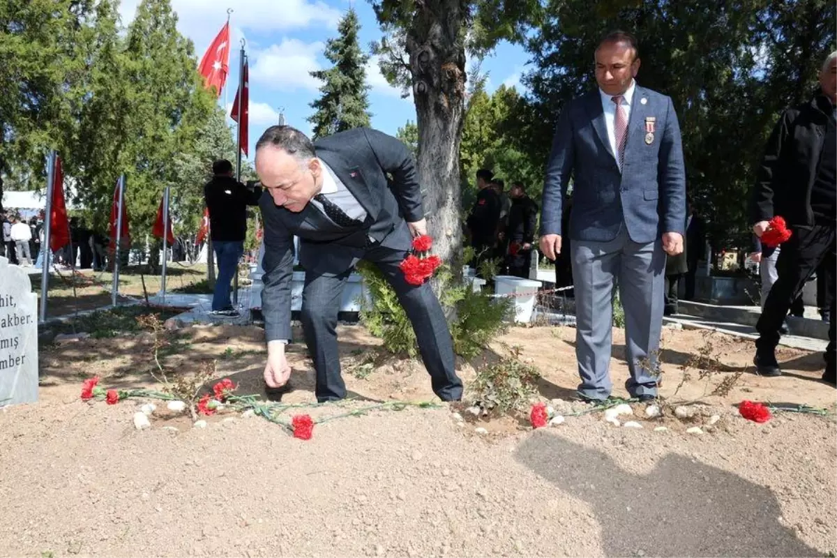 18 Mart Şehitleri Anma Günü ve Çanakkale Deniz Zaferi\'nde Şehitler Dualarla Anıldı