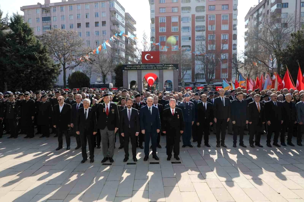 Konya\'da 18 Mart Şehitleri Anma Günü ve Çanakkale Deniz Zaferi Törenlerle Kutlandı