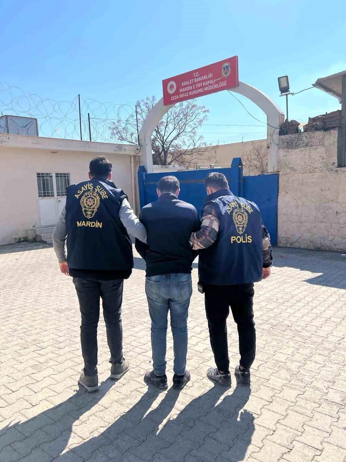 Mardin\'de aranan 36 şüpheliden 10\'u tutuklandı