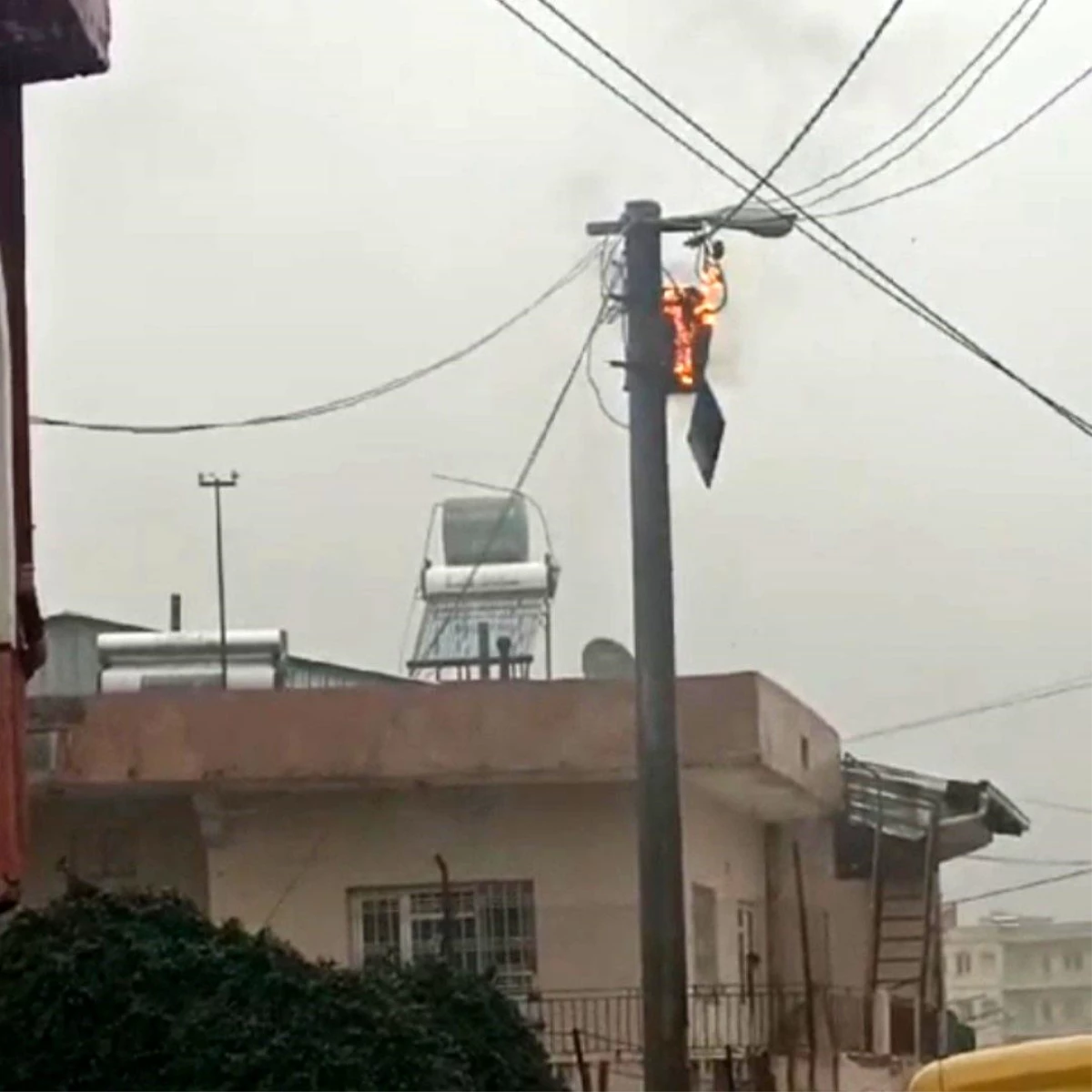 Mardin\'de Elektrik Sayaçlarının Bulunduğu Panoda Yangın Çıktı
