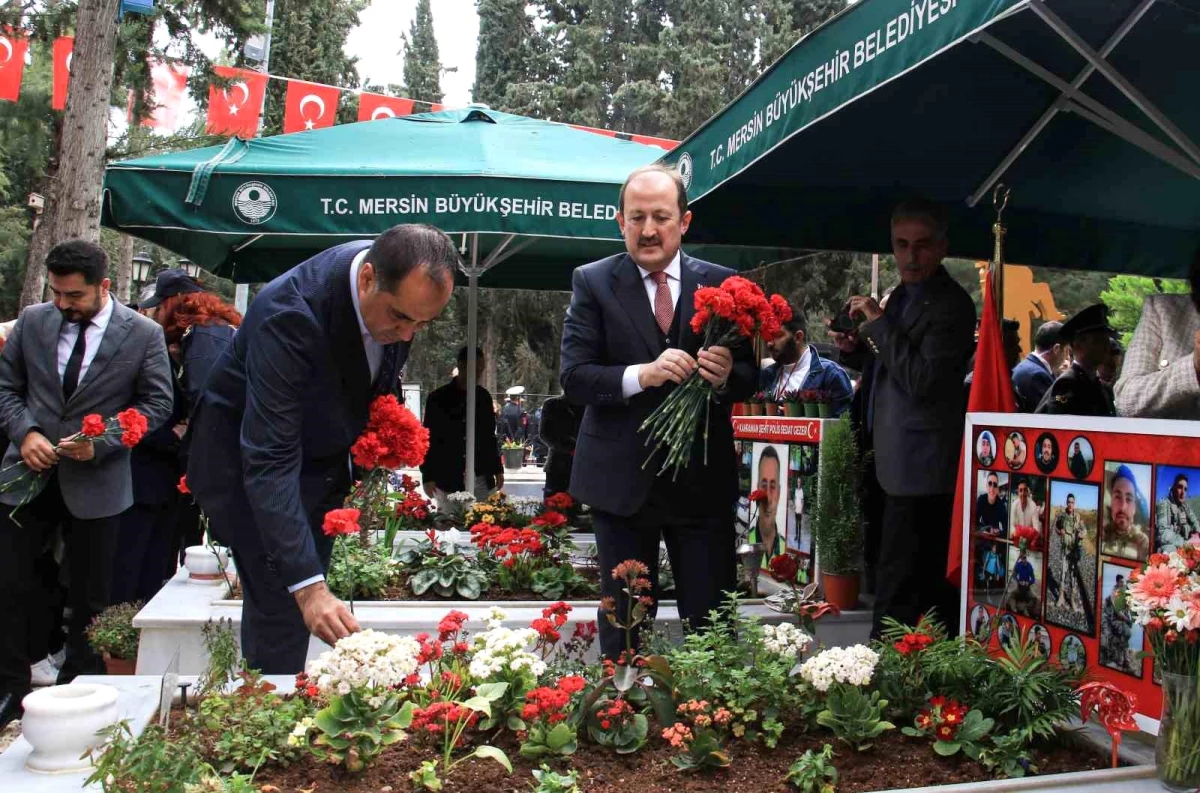 Mersin\'de Şehitleri Anma Günü ve Çanakkale Zaferi Töreni Düzenlendi
