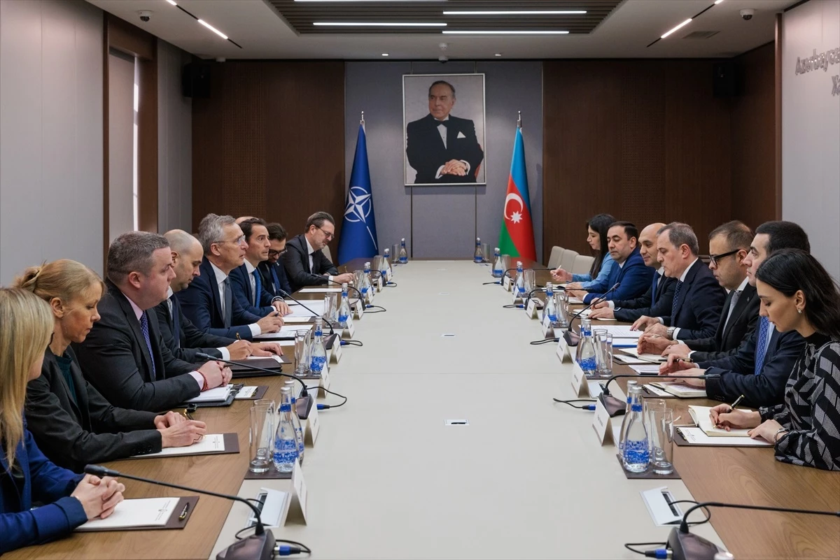 NATO Genel Sekreteri Azerbaycan\'da görüşmelerde bulundu