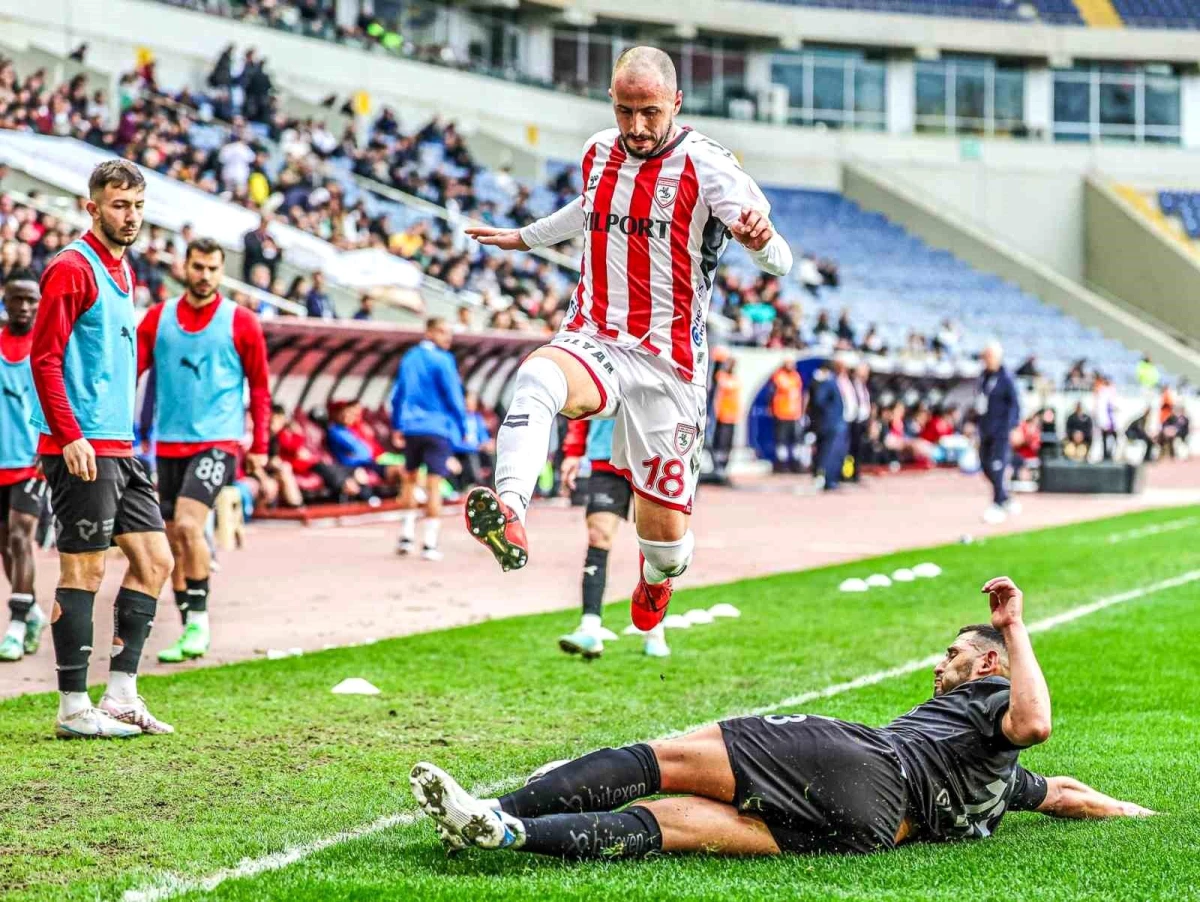 Samsunspor Süper Lig\'de Evinde Güçlü, Deplasmanda Zayıf