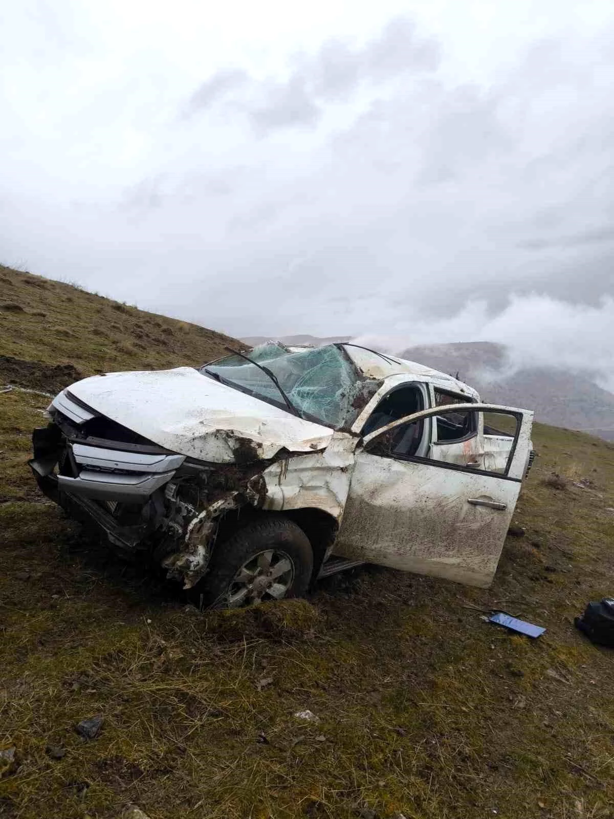 Siirt\'in Pervari ilçesinde trafik kazası: 3 yaralı