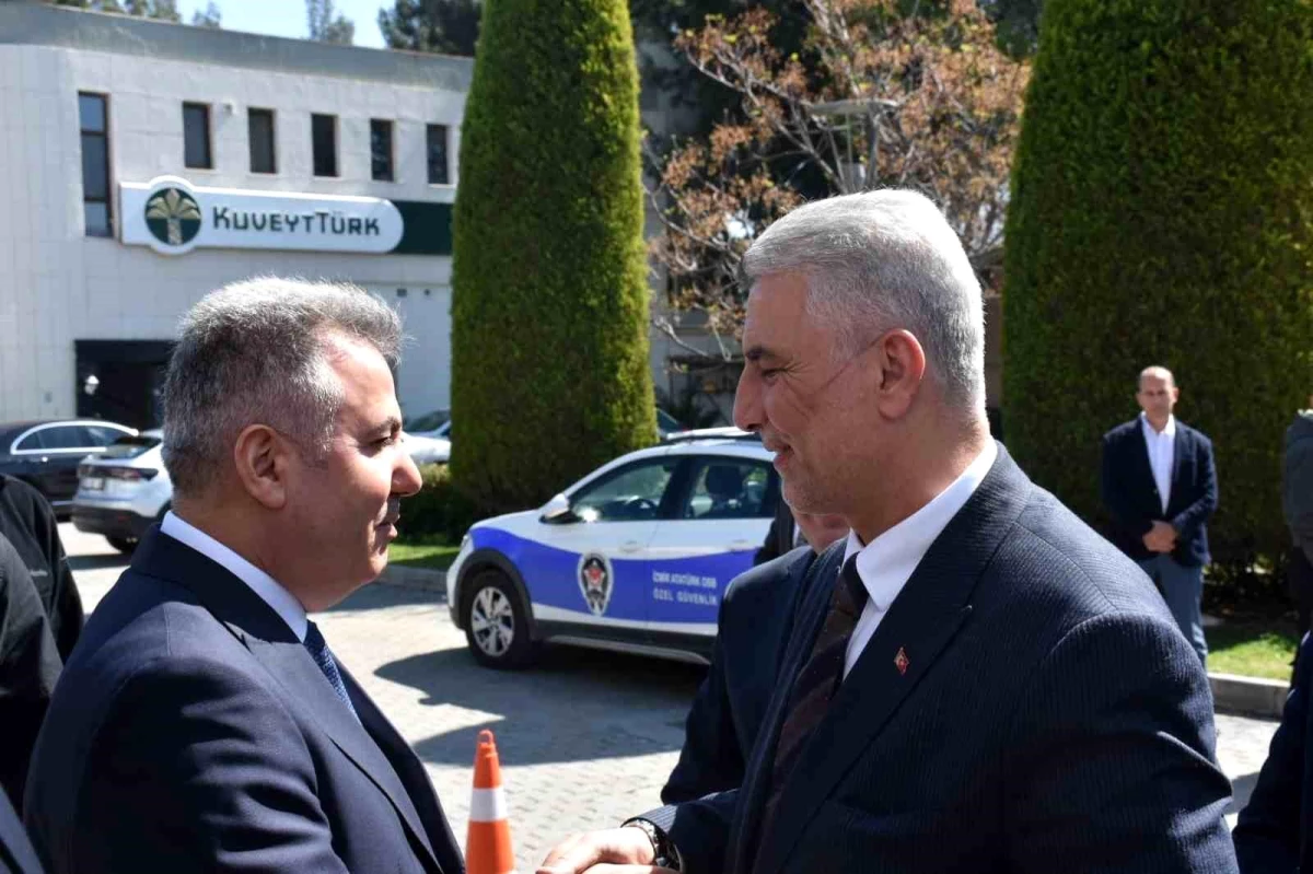 Ticaret Bakanı Ömer Bolat, İzmir\'de ihracat hedeflerini açıkladı