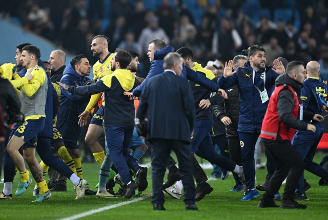 Trabzonspor Başkanı Ertuğrul Doğan, Fenerbahçe maçındaki olaylara ilişkin açıklama yaptı