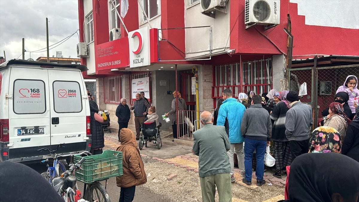 Türk Kızılay Şube Başkanı ve personelleri darbedildi