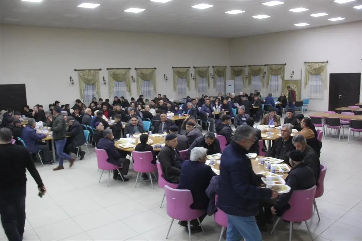 Sivas\'ın Zara ilçesinde Korkut köyünde iftar programı düzenlendi