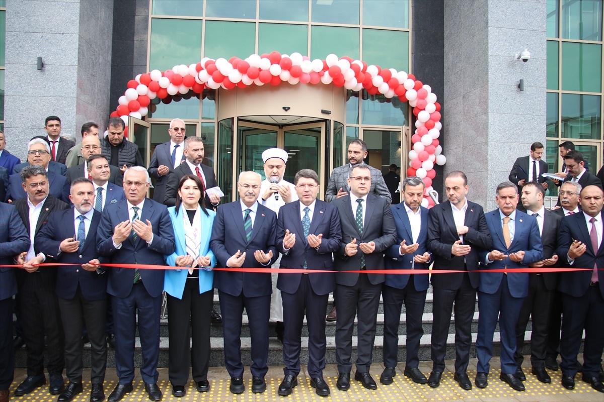 Adalet Bakanı Yılmaz Tunç: Türkiye\'de adalet sarayı sayısı 366\'ya yükseldi