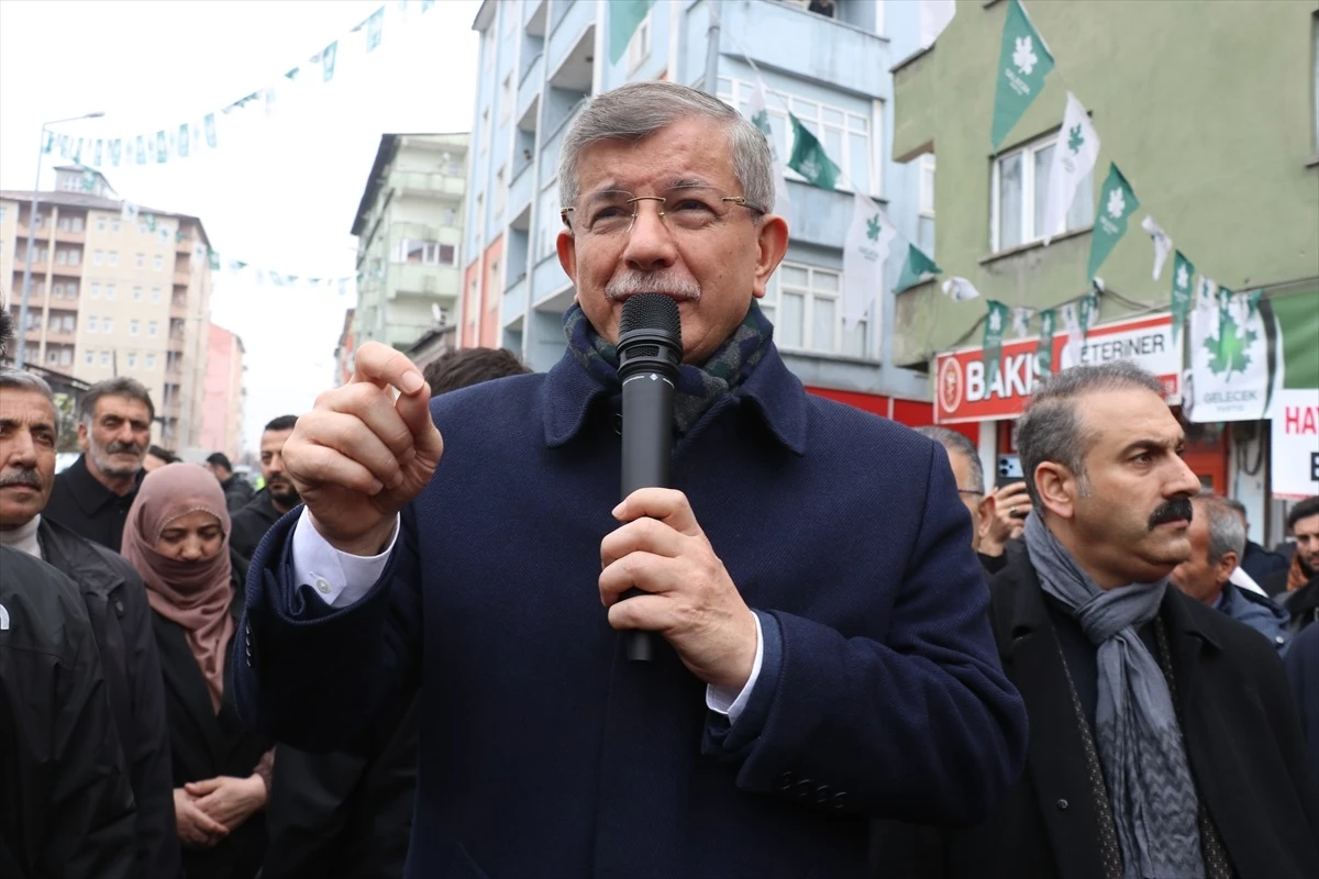 Ahmet Davutoğlu, Ağrı\'da Seçim İrtibat Bürosu Açılışını Yaptı